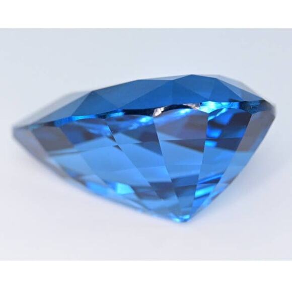 65 Carat Dazzler - Internally Flawless (IF) Fancy Cut Genuine London Blue Topaz! - Picture 3 of 3